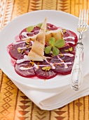 Beetroot carpaccio with unleavened bread