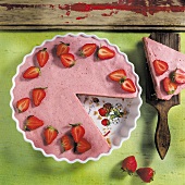 Strawberry cake, sliced