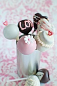 Various decorated cake pops