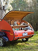 Camping-Küche in einem Wohnwagen