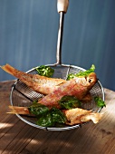 Fried red mullet with basil