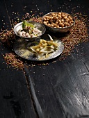 Doraden-Tatar, Kichererbsen mit Kümmel, Fenchelsalat (Indien)