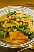 Vegetable curry with chick peas