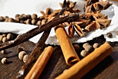 Cinnamon sticks, vanilla pods, star anise and allspice berries
