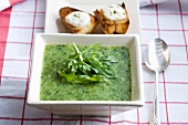 Broccoli and rocket soup