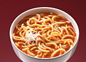 Spaghetti with tomato sauce