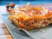 Baklava (yufka pastry with a nut filling)