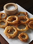 Fried onion rings with sea salt