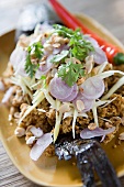 Fischpuffer mit Salat (Thailand)