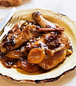 Sautéed chicken with apricots