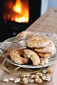 Biscotti Rococo (Italian almond biscuits)