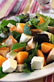 Mixed leaf salad with chicken, melon and Italian cream cheese