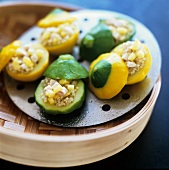 Patty pan squash filled with quinoa, chicken and pineapple
