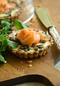 Rocket and date quiche with Pecorino and smoked salmon