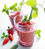 Erdbeer-Gurken-Gazpacho