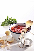 Napoletana tomato sauce and ingredients