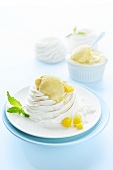 Meringue with mango ice cream