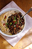 Lenticchie e patate (spicy lentils with mashed potatoes)