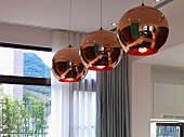 Detail reflective pendant lights