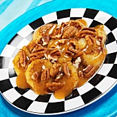 Bananas in caramel sauce with rum and pecans