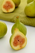 Fresh figs, whole and halved