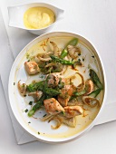 Chicken breast with saffron and asparagus