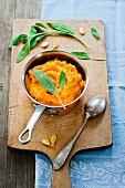 Zucca alla salvia (mashed squash with sage, Italy)
