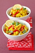 Curry risotto with chicken, leek and peppers