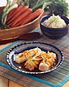 Kabeljau in asiatischer Sauce mit Gemüsejulienne