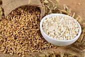 Oat seeds and oats