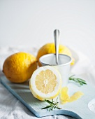 Zutaten für Rosmarin-Zitronen-Pannacotta