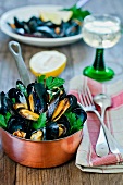 Muscles in white wine sauce