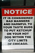Humorvolles Hotdog-Schild aus Chicago