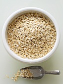 Bowl and Scoop of Gluten Free Oats