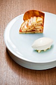 Apple and quince cake with vanilla ice cream