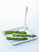 Raw and cooked asparagus with mousseline sauce