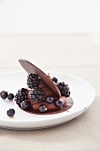 Berry mousse with blackberries and blackcurrants