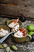Rice pudding with almonds and figs