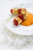 Scallops with chorizo and carrot purée (Christmassy)