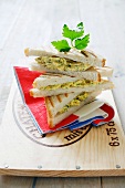 Sandwiches with courgette spread