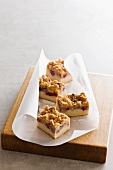 Berry and vanilla slices with crumble topping