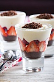 Berry trifle with chocolate