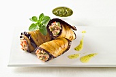 Aubergine rolls filled with tuna