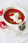 Strawberry soup with curd cheese