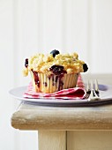 Blueberry crumble muffins
