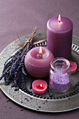 Lavendel Spa mit Badesalz und Kerzen