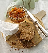 Savoury green tomato chutney