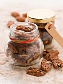Spicy pecan nuts as a gift