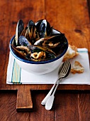 Bowl of peppered mussels