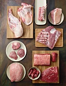 Fleischstillleben mit Fleischstücken für Schmorgerichte & Eintöpfe